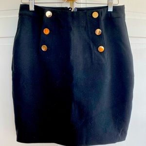 NEW - H&M Black skirt with buttons — size 8 US